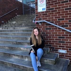 Meet your Posher, Julia